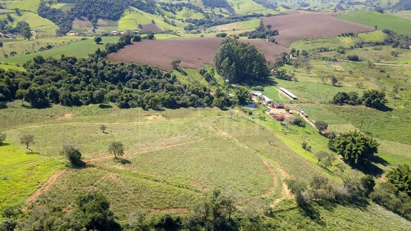Vista aérea de fazenda rural