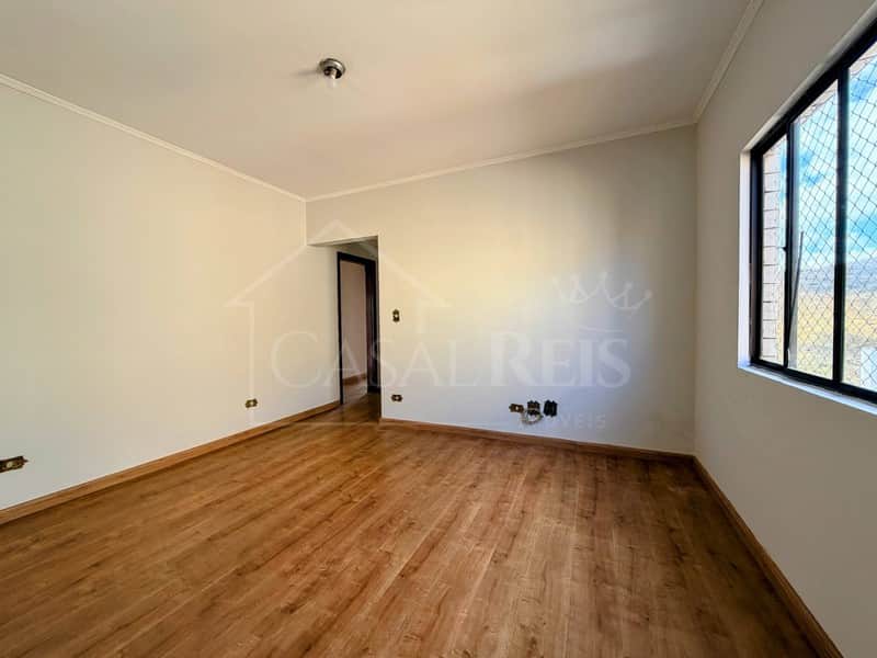 Cômodo vazio com piso