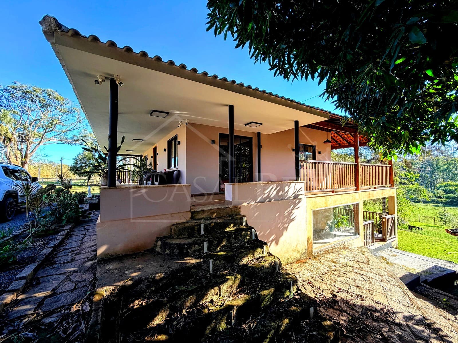 Fachada de casa com