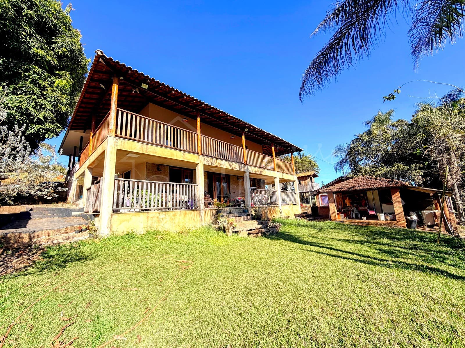Fachada de casa r