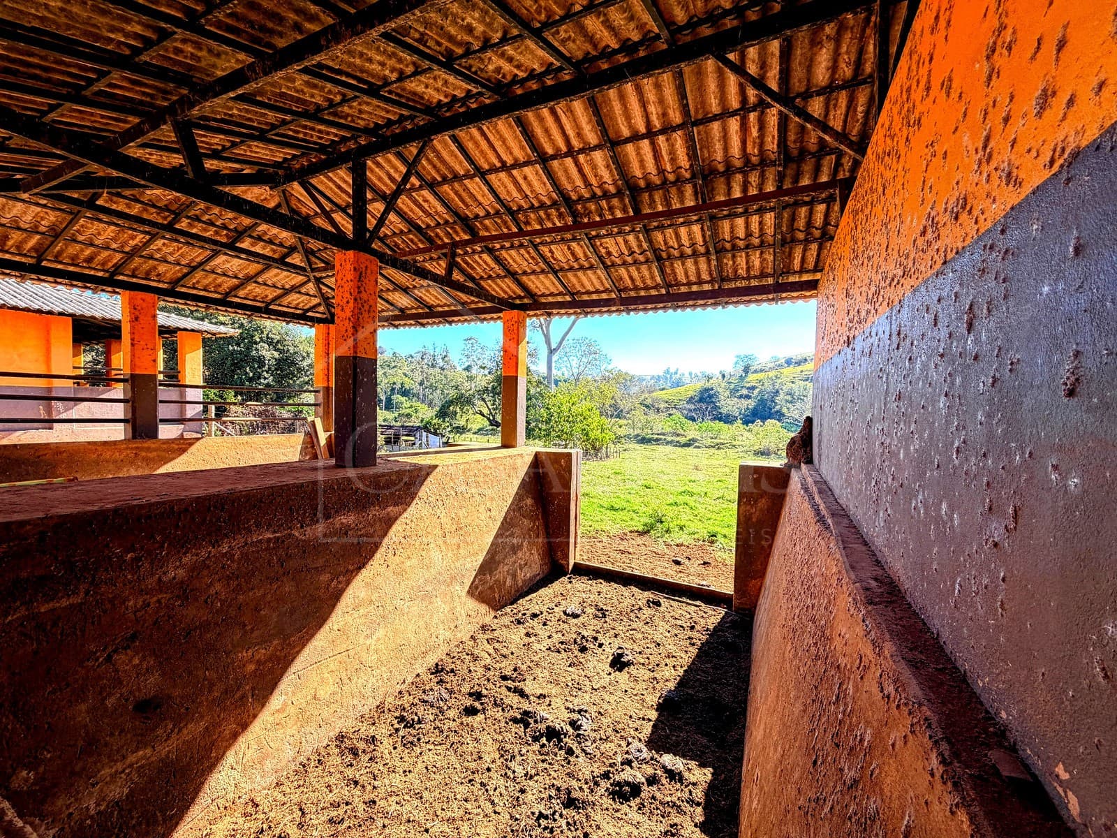 Área externa com estrutura r