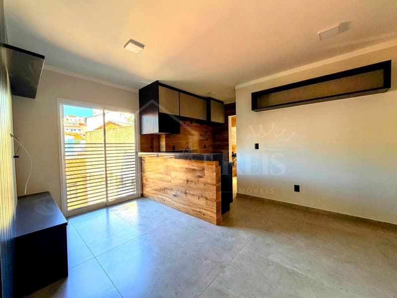 Sala e cozinha integradas com