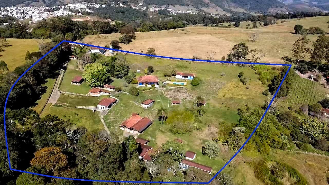 Vista aérea de propriedade