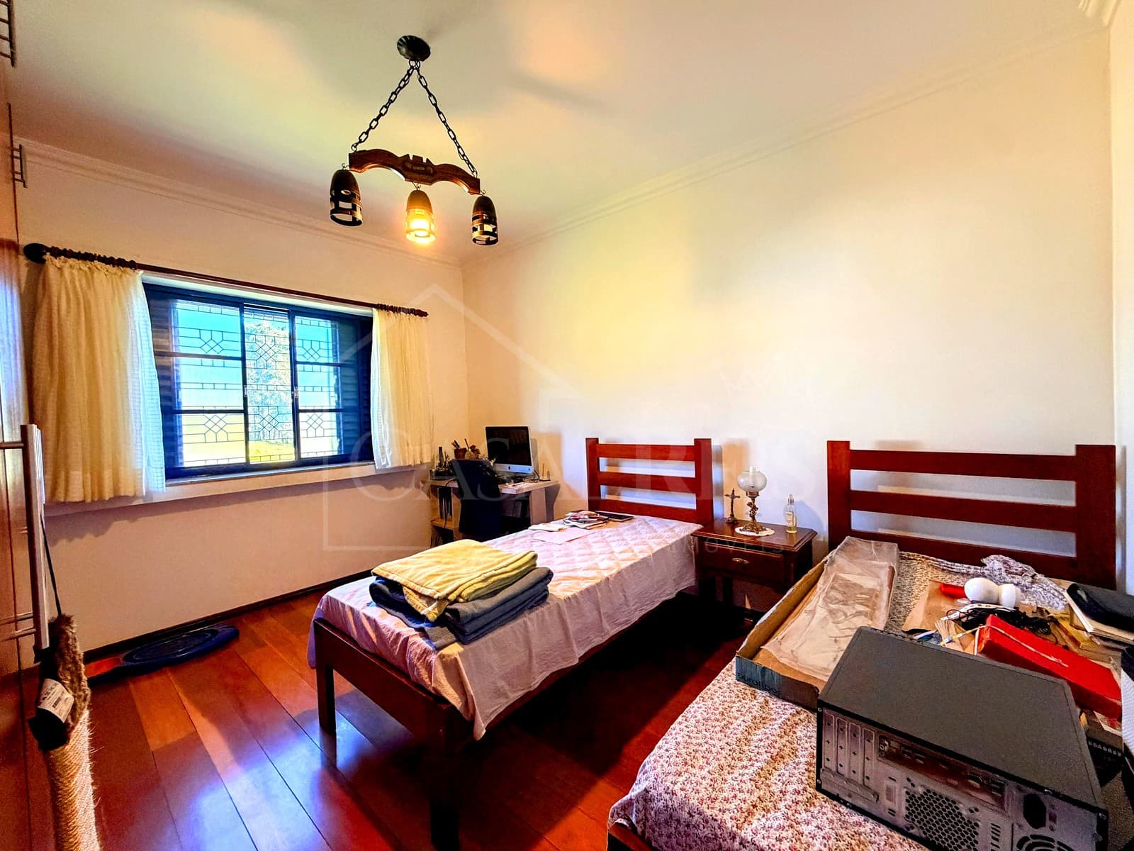 Quarto com duas